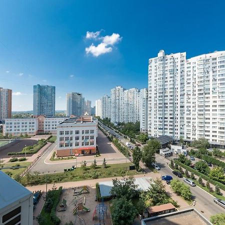 Большая 3 Комнатная На Осокорках Гмирі 2 Kiev Buitenkant foto